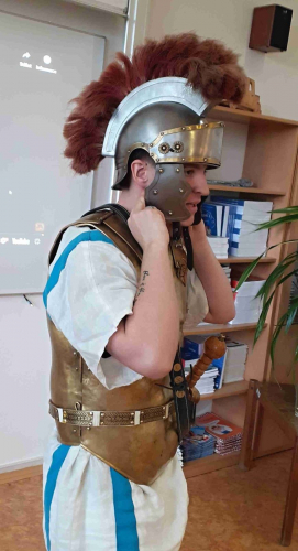 Ave Caesar - Římská legie 01
