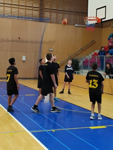 Městské postupové kolo v basketbalu mladších žáků 04