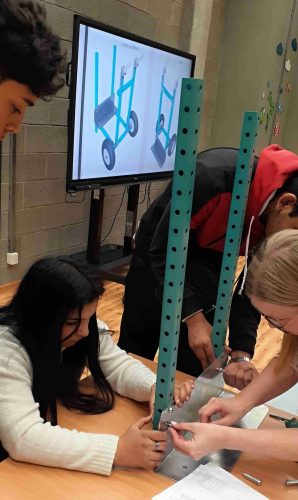 Stavebnice Rajzon aneb Jarošáci v U6 06