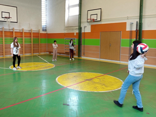 Turnaj dívek ve vybíjené 2025 02